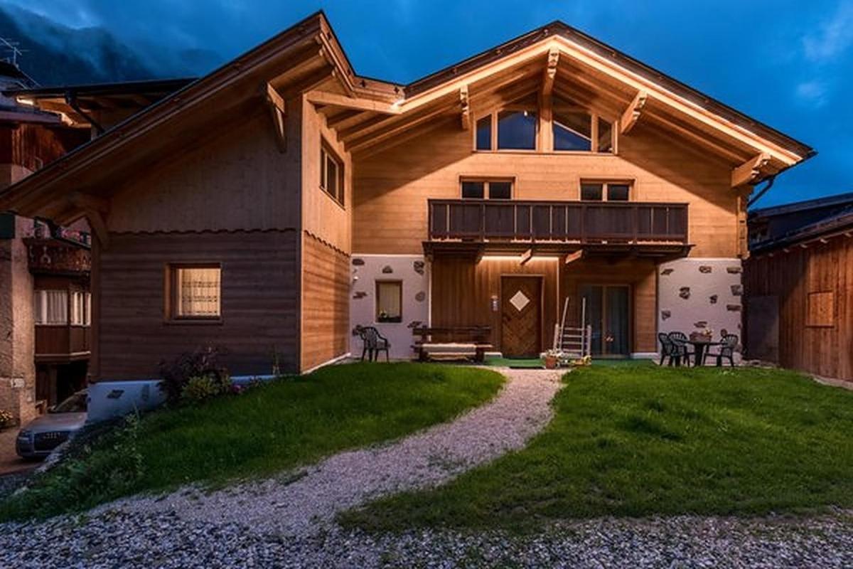 Chalet Osmar Appartamento 1 Campitello di Fassa Luaran gambar
