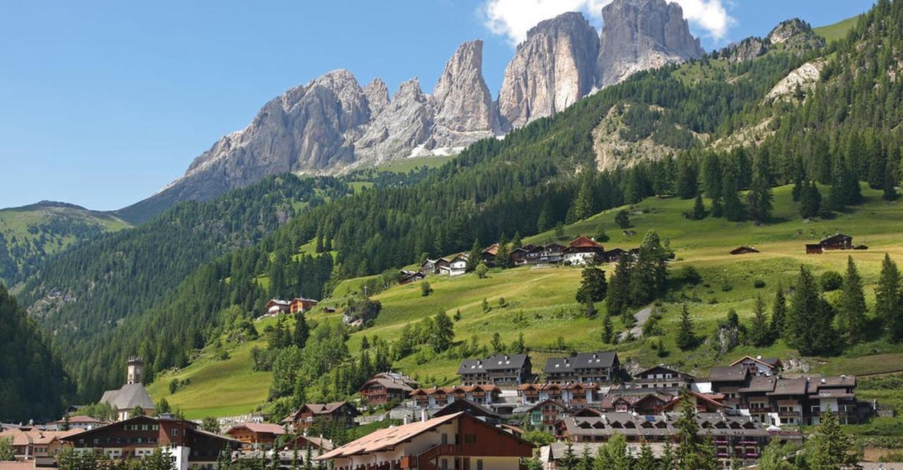 Chalet Osmar Appartamento 1 Campitello di Fassa Luaran gambar
