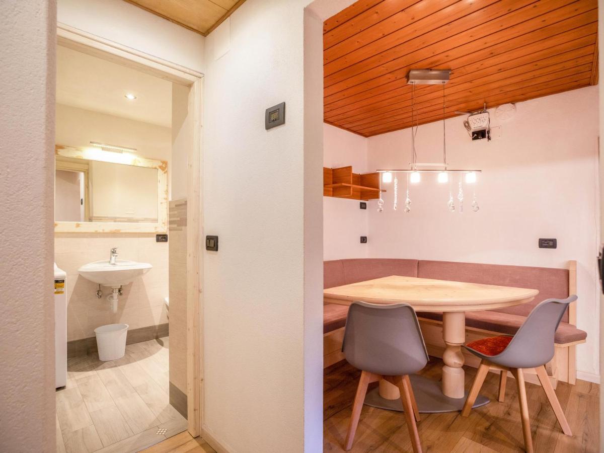 Chalet Osmar Appartamento 1 Campitello di Fassa Luaran gambar