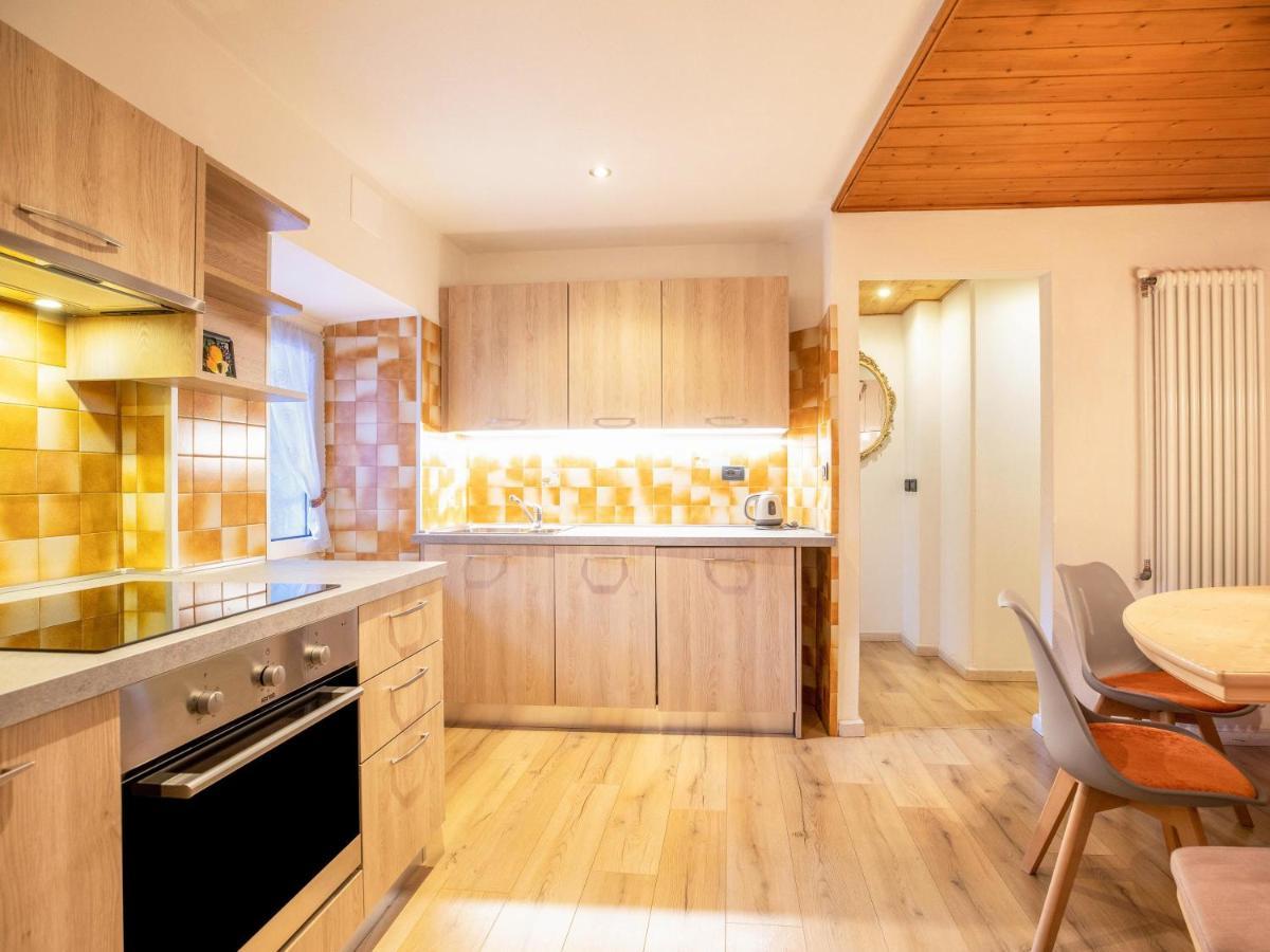 Chalet Osmar Appartamento 1 Campitello di Fassa Luaran gambar